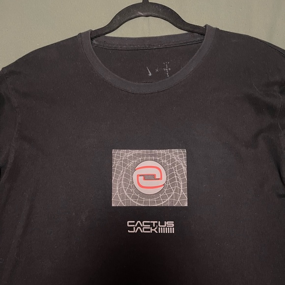 Travis Scott x Nike tee - Picture 2 of 6